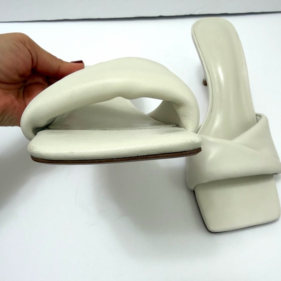 Tony Bianca Alexa Kitten Heel Nappa Leather Square Toe in Dove Cream Size 6.5 - Picture 4 of 15